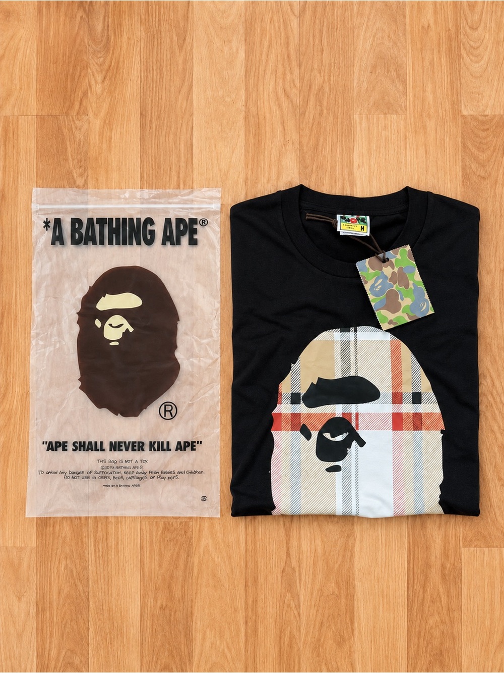 Bathing Ape (BAPE) Tee Size M Comes with tags and bag Never worn - Picture 2 of 4